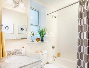 12 Chauncy St, Unit 17B in Cambridge, MA - Building Photo - Building Photo