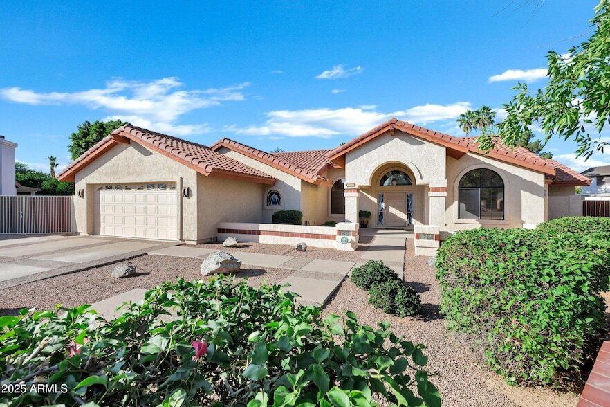322 E Gary Cir in Mesa, AZ - Building Photo