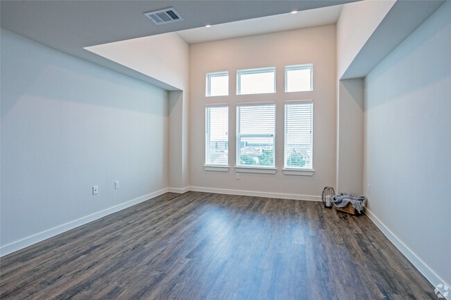 property at 10010 N Capital of Texas Hwy
