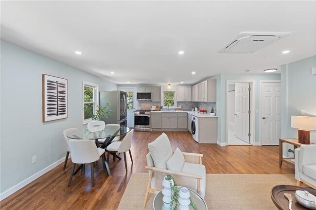 7 Laneway Ct in Narragansett, RI - Building Photo - Building Photo