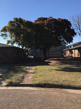 43rd Street Apartments in Lubbock, TX - Building Photo - Building Photo