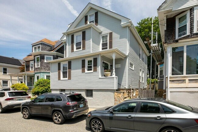 property at 9 Dartmouth St