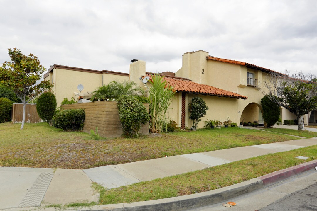 850 Kathleen St in Orange, CA - Foto de edificio