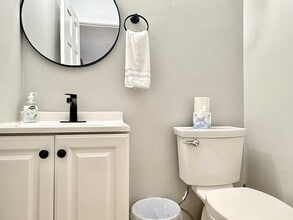 1275 Sweet Pine Dr in Norcross, GA - Building Photo - Building Photo