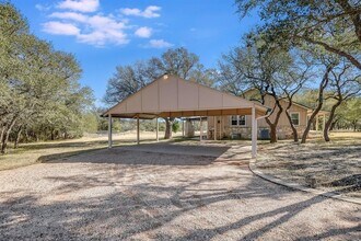 441 Leaning Oak Trail in Dripping Springs, TX - Building Photo - Building Photo