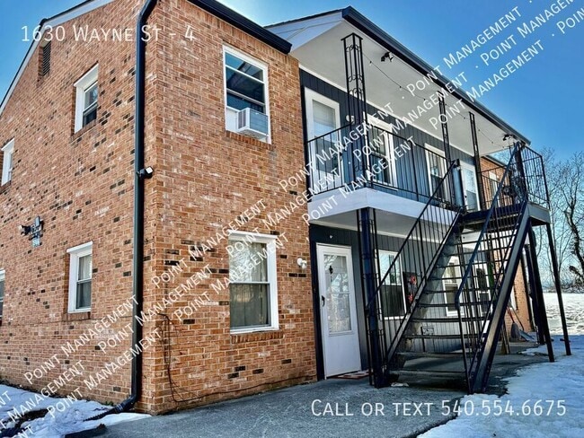 property at 1630 Wayne St NE