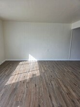 202 Eye St in Bakersfield, CA - Building Photo - Building Photo