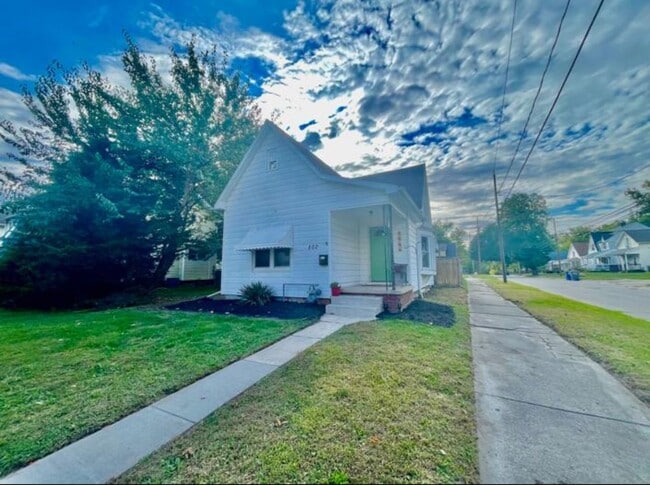 property at 802 Wright Ave