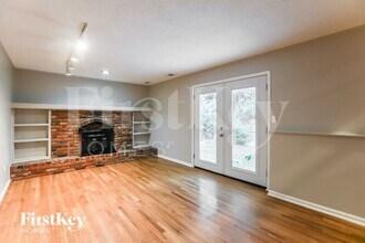 13028 W 100th Terrace in Lenexa, KS - Building Photo - Building Photo