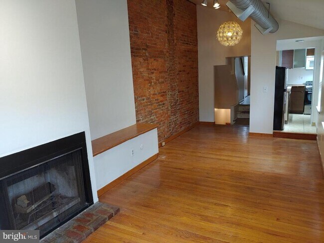 property at 426 Dickinson St