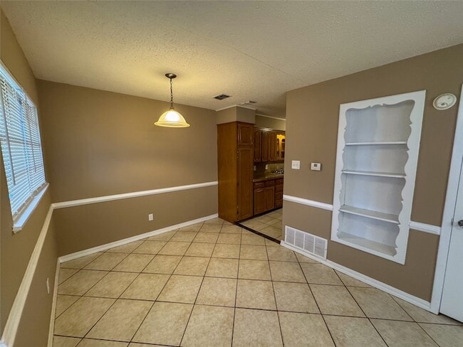 1526 W Elm St in Denison, TX - Foto de edificio - Building Photo