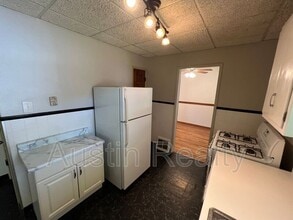 9567 Cantwell Dr in Affton, MO - Building Photo - Building Photo