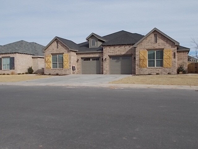 2003 102nd St in Lubbock, TX - Building Photo