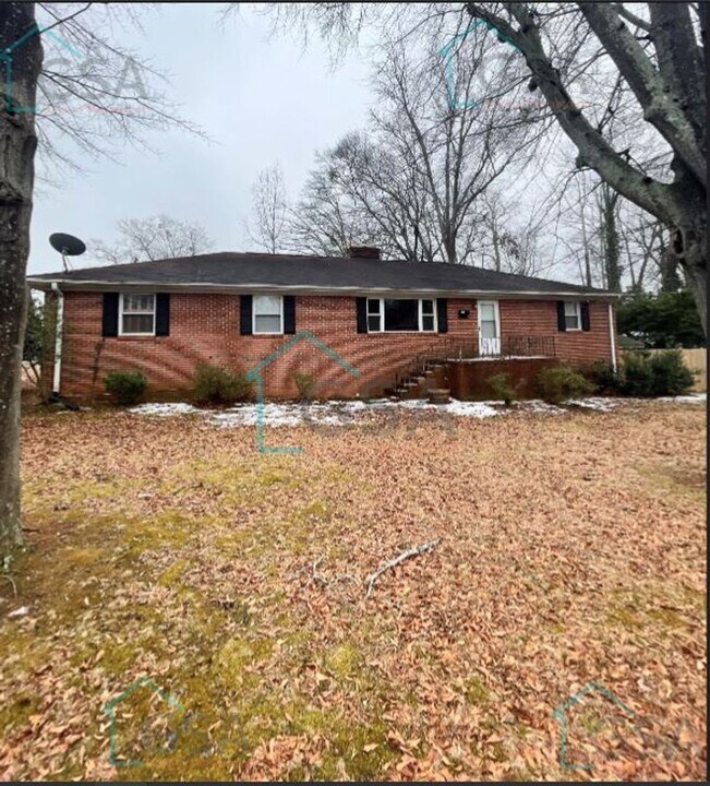 12 Elsie Ave in Greenville, SC - Building Photo