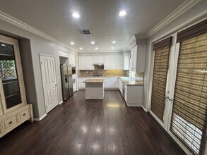 27071 Channel Ln in Santa Clarita, CA - Building Photo - Building Photo