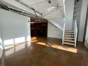 415 St Pauls Blvd, Unit 103 in Norfolk, VA - Building Photo - Building Photo