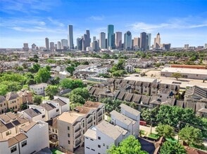 1910 Summer St in Houston, TX - Building Photo - Building Photo
