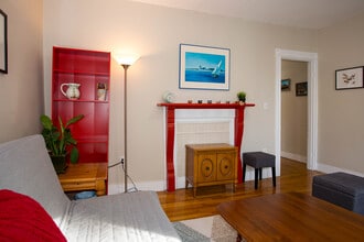 1 Torpie St, Unit 2 in Boston, MA - Foto de edificio - Building Photo