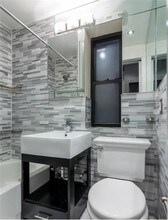 309 E 8th St-Unit -AA1 in New York, NY - Building Photo - Building Photo