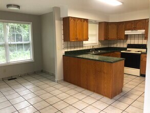 254 Sloans Grove Rd in Spartanburg, SC - Foto de edificio - Building Photo