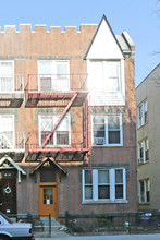 24-32 27th St in Astoria, NY - Building Photo - Building Photo