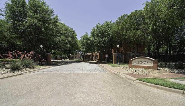 property at 2104 Virginia Dr