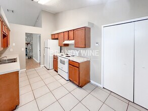 7901 Winterwood Cir N in Jacksonville, FL - Building Photo - Building Photo