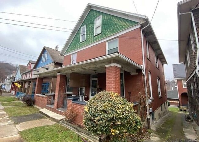 property at 553 Vickroy Ave