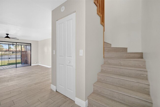 1451 NW 92nd Ave in Pembroke Pines, FL - Building Photo - Building Photo