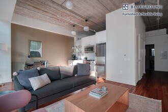676 N La Salle Dr in Chicago, IL - Building Photo - Building Photo