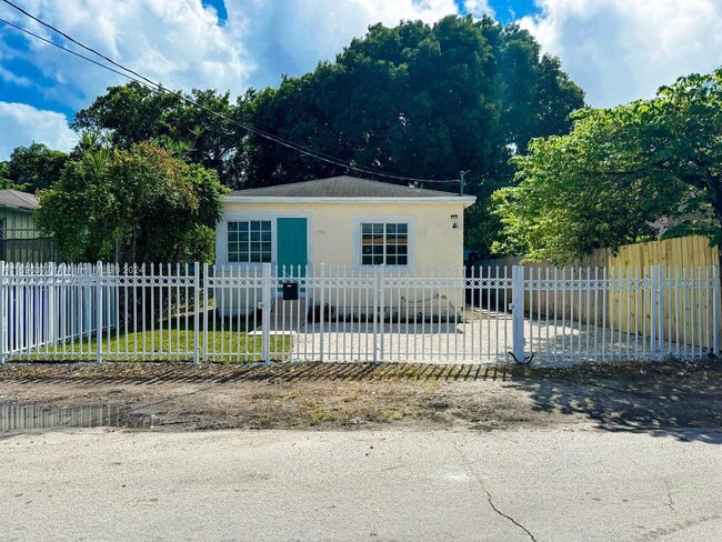 136 NE 83rd St in Miami, FL - Building Photo - Building Photo