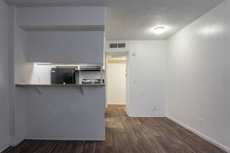 The Residences at Camelback West in Phoenix, AZ - Building Photo - Interior Photo