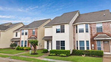 5652 Giddyup Ln in Fort Worth, TX - Building Photo - Building Photo