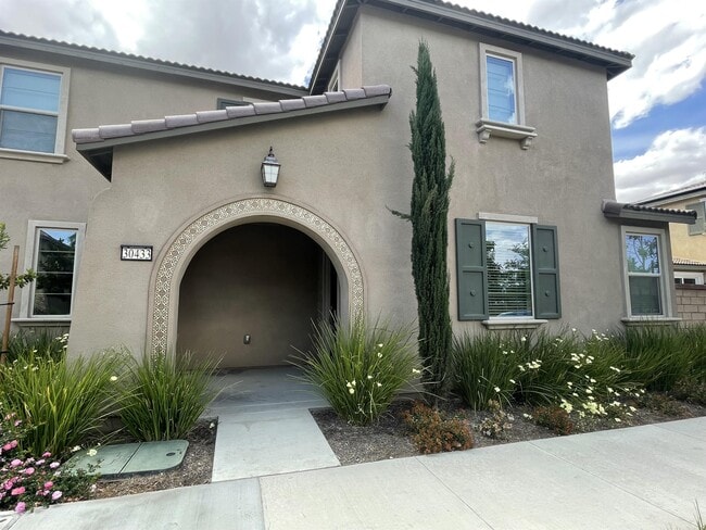 30433 Village Knoll Dr