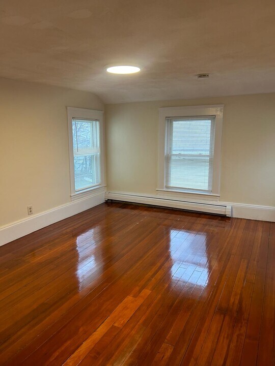 33 Carroll St in Chelsea, MA - Building Photo