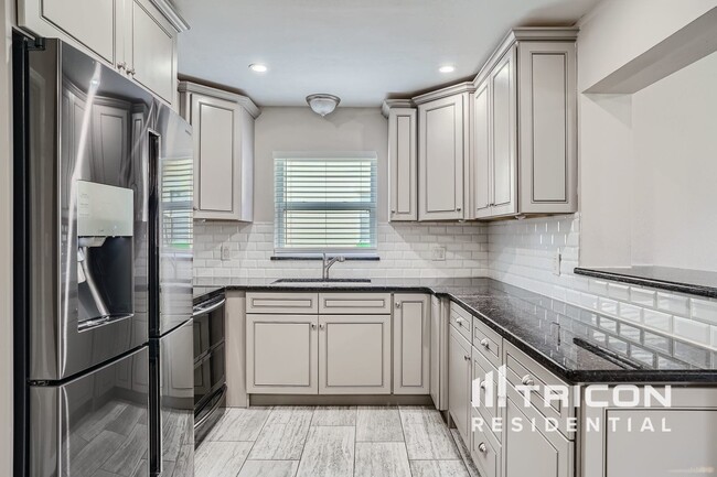 3311 39th St N in St. Petersburg, FL - Building Photo - Building Photo