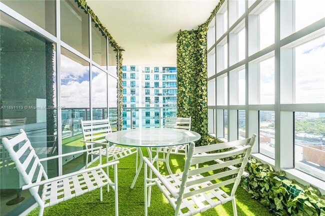 3301 NE 1st Ave, Unit H1801 in Miami, FL - Building Photo - Building Photo