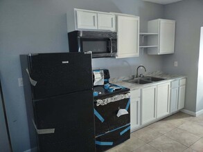 619 S Kansas St in El Paso, TX - Building Photo - Interior Photo