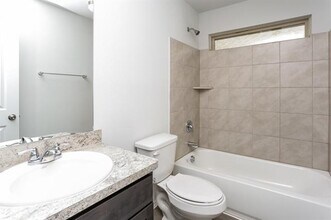3911 Job Dr in Ennis, TX - Building Photo - Building Photo