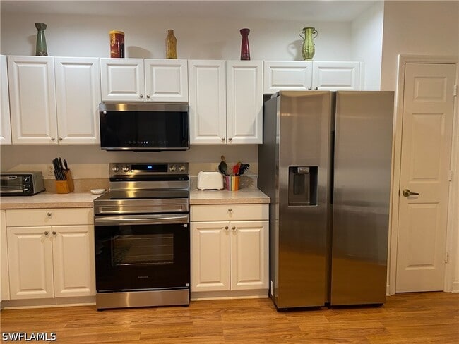 property at 3051 Horizon Ln