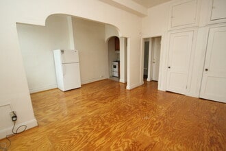 6 E Preston St in Baltimore, MD - Building Photo - Building Photo