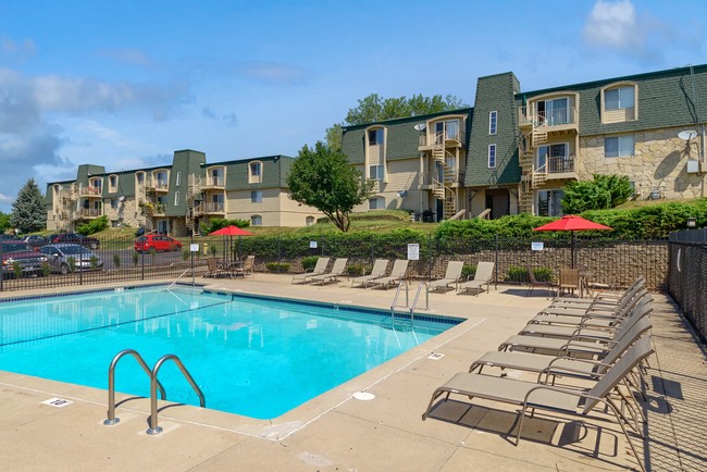 Sherwood Glen in Urbandale, IA - Foto de edificio - Building Photo