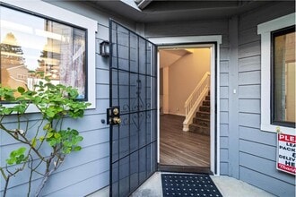 126 Sheffield in Hercules, CA - Building Photo - Building Photo