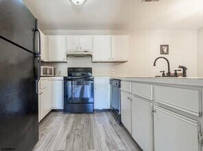 281 Heather Croft in Egg Harbor Township, NJ - Building Photo - Building Photo