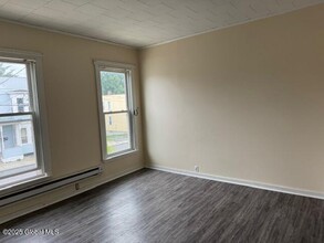 163 Bridge Ave in Cohoes, NY - Building Photo - Building Photo