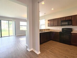 1282 Clove Dr in Poinciana, FL - Building Photo - Building Photo