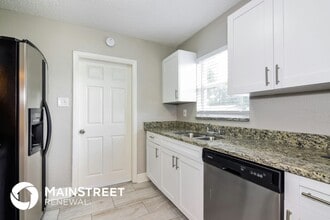 4805 S 88th St in Tampa, FL - Building Photo - Building Photo