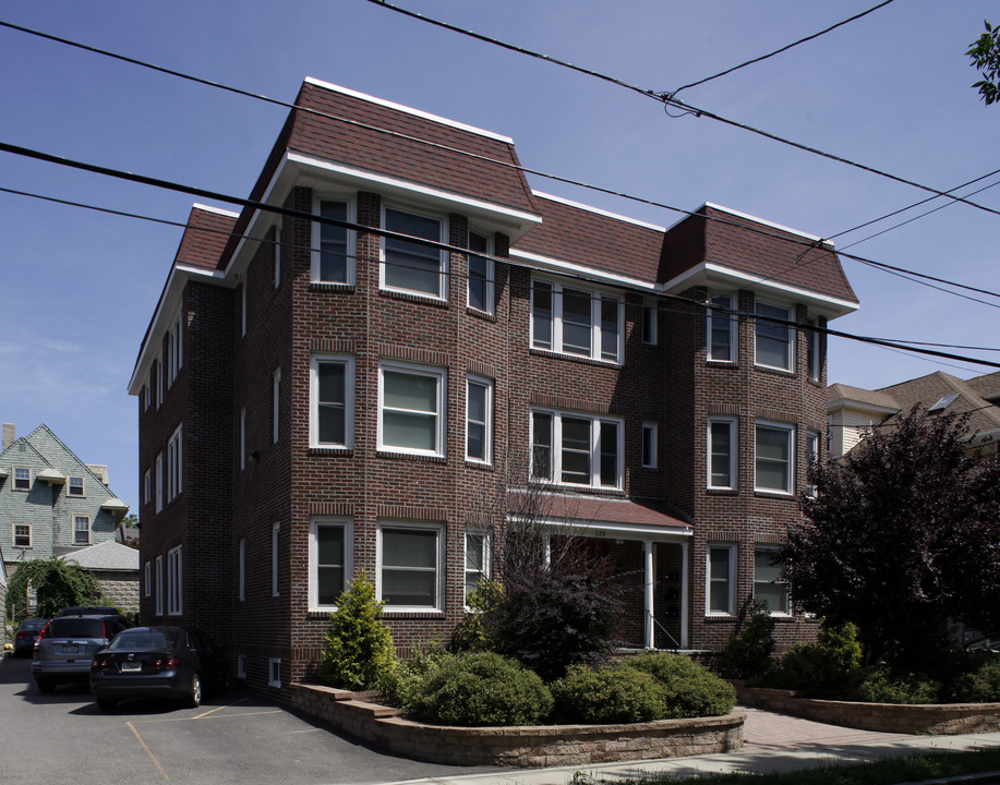 132 Elton St in Providence, RI - Foto de edificio