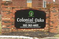 Colonial Oaks in Louisville, KY - Building Photo - Building Photo