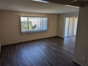 4551 E Bellevue St in Tucson, AZ - Building Photo - Building Photo